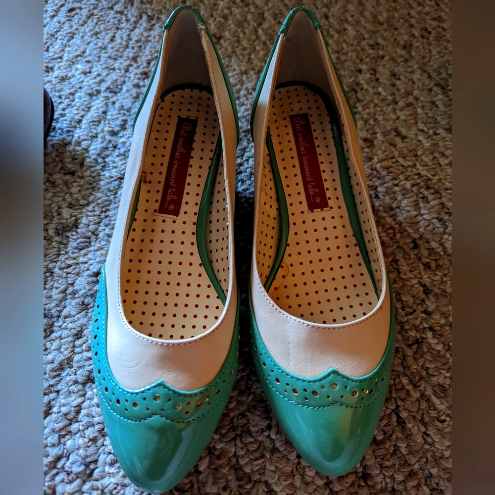 Retro kitten heels (but another innocent tale)